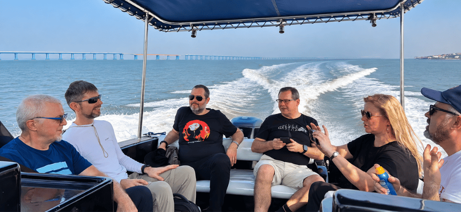 Guests travelling from Mumbai to Elephanta Caves on a shared speedboat